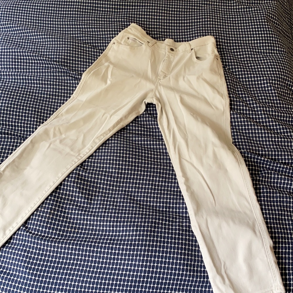 High waisted Lee jeans w/ straight leg & stretch